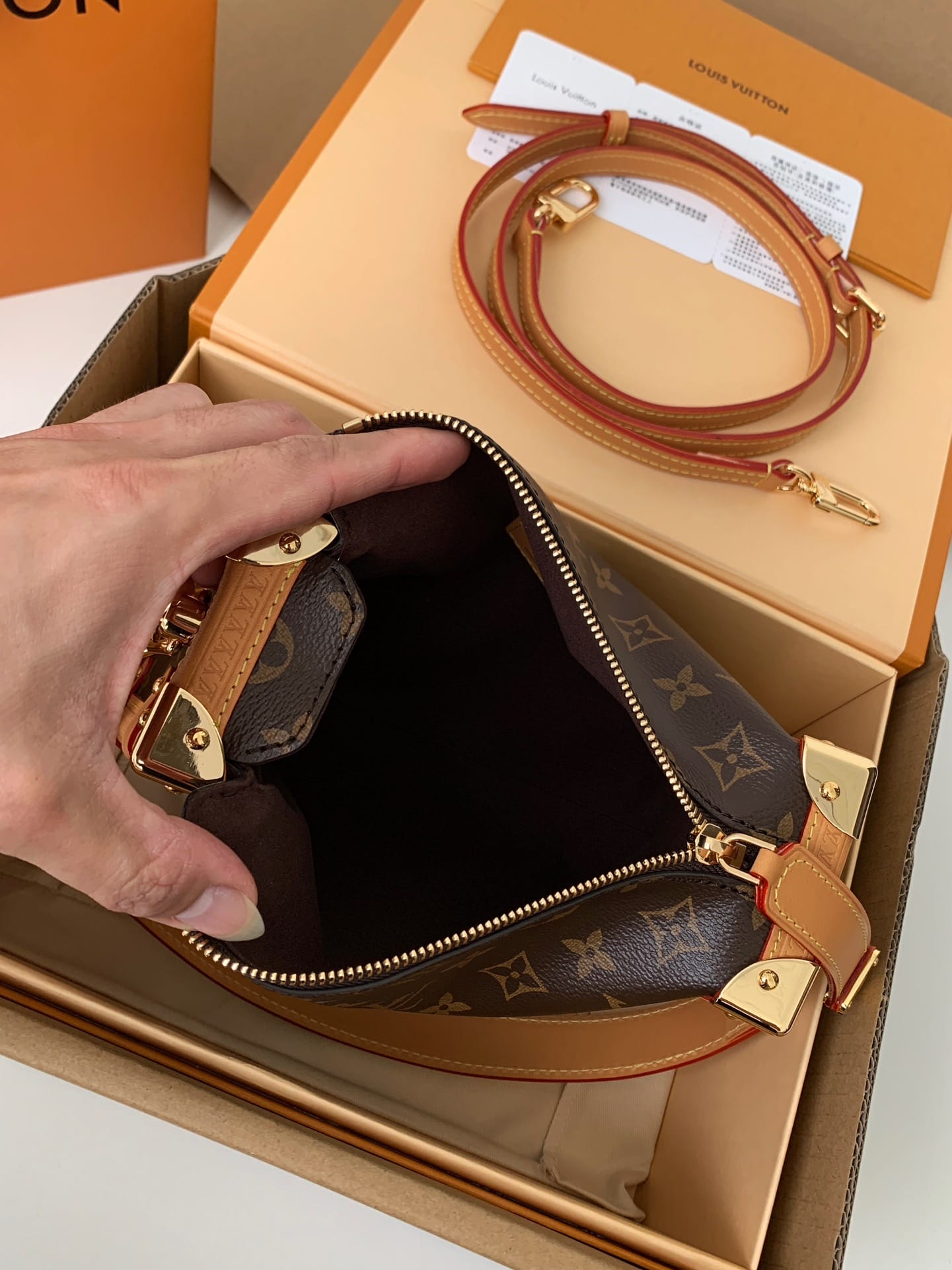 Bolsa Louis Vuitton SIDE TRUNK BAG