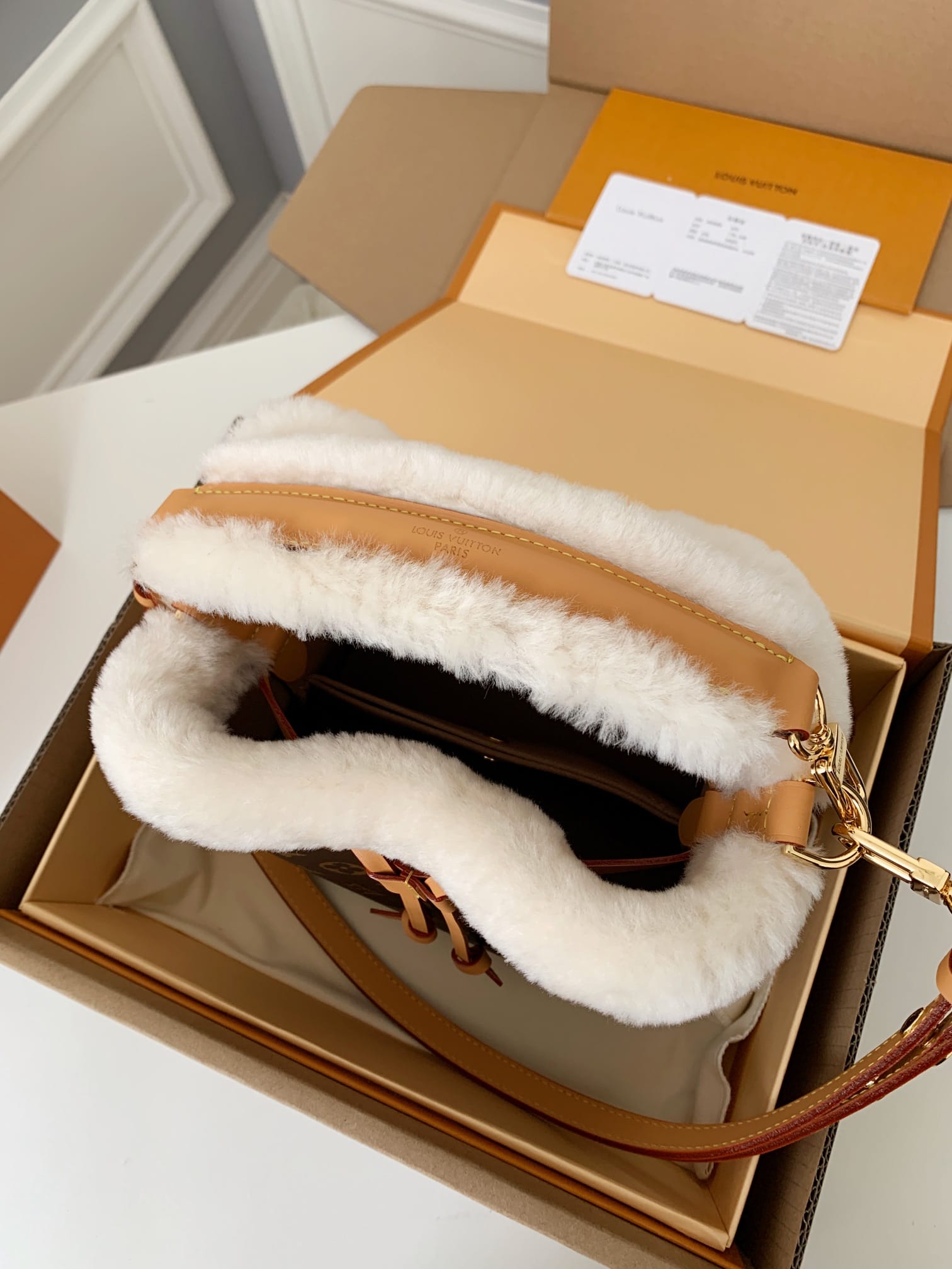 Bolsa Louis Vuitton NÉONOÉ BB