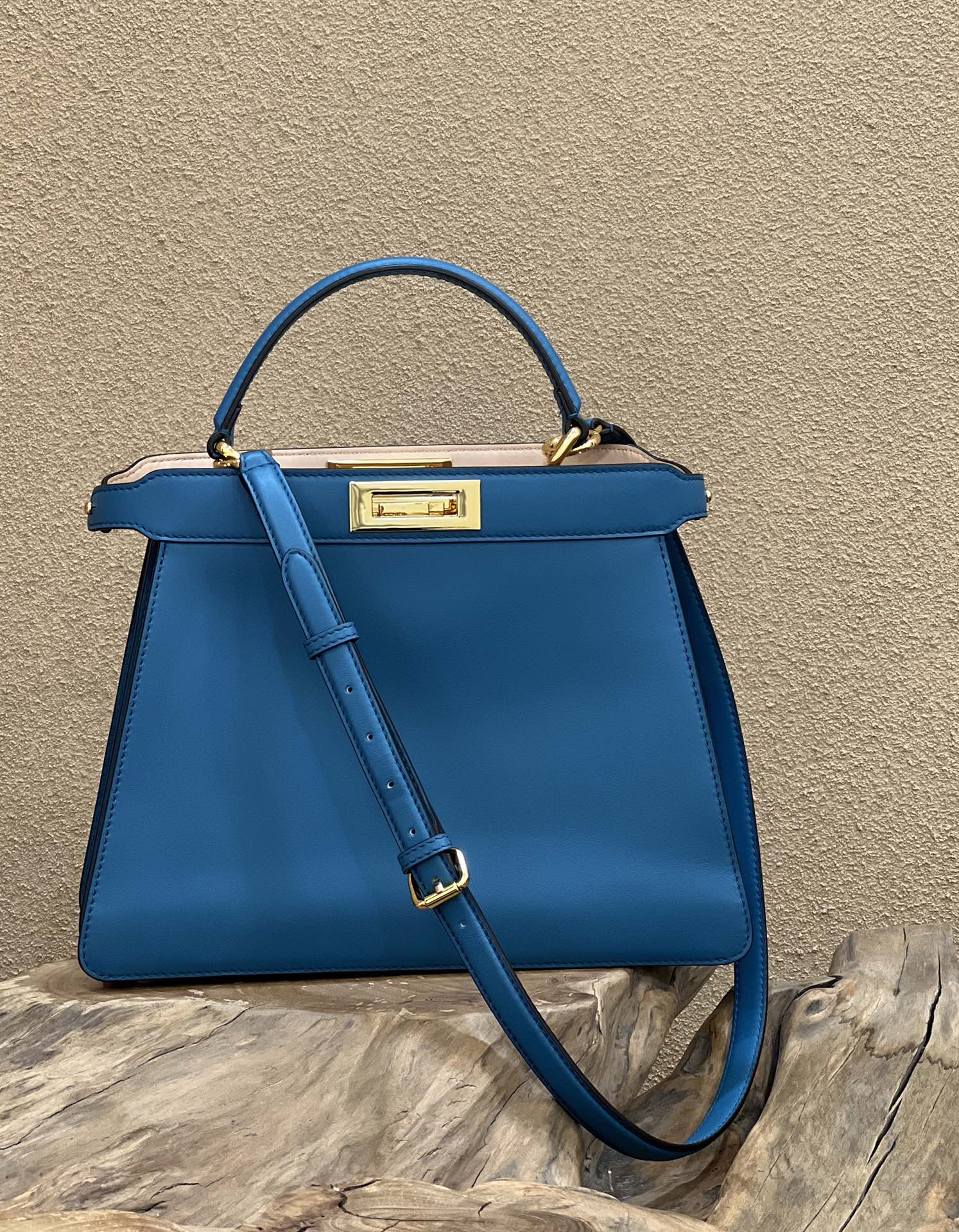 Bolsa FENDI PEEKABOO I See U