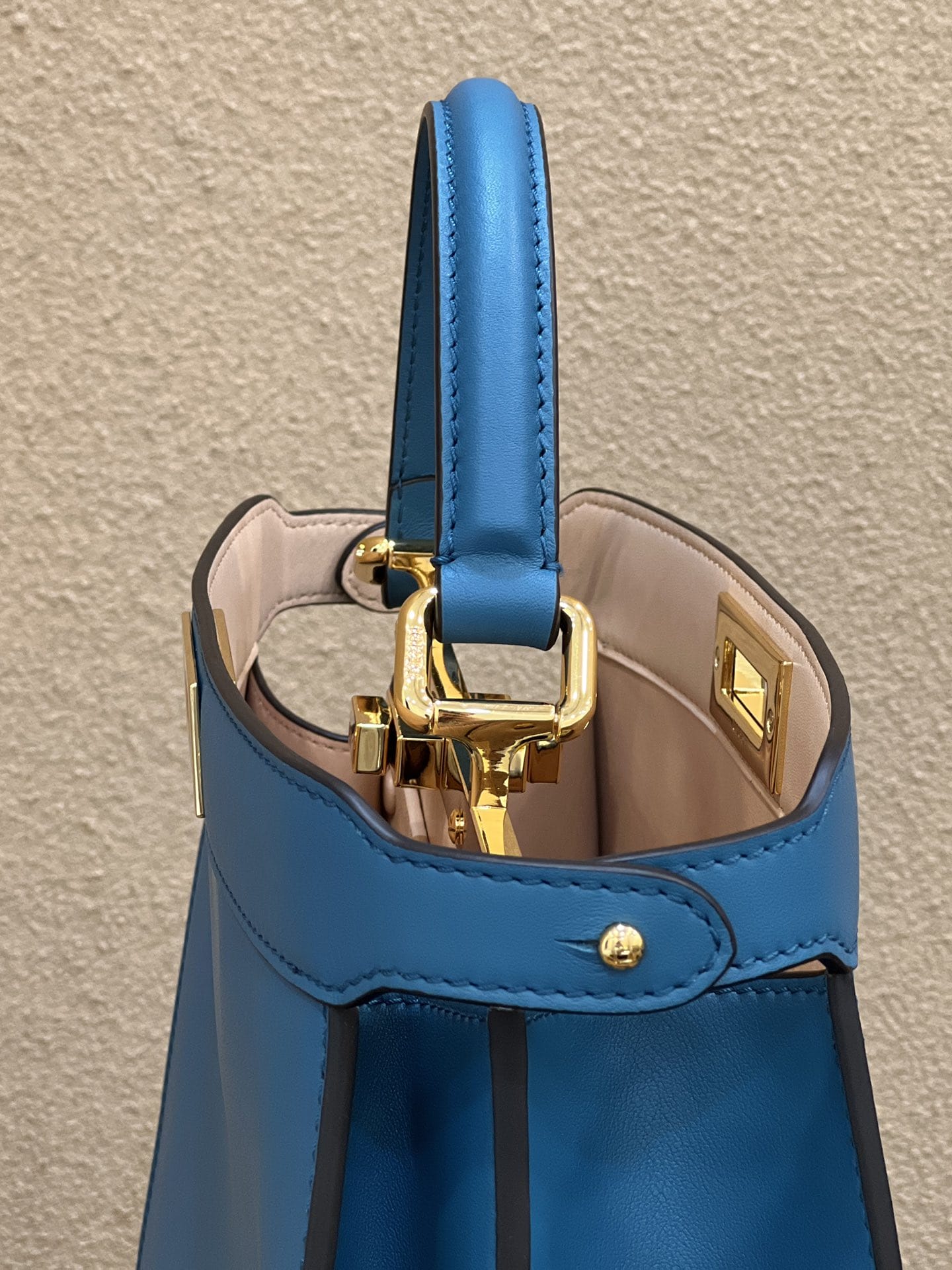 Bolsa FENDI PEEKABOO I See U