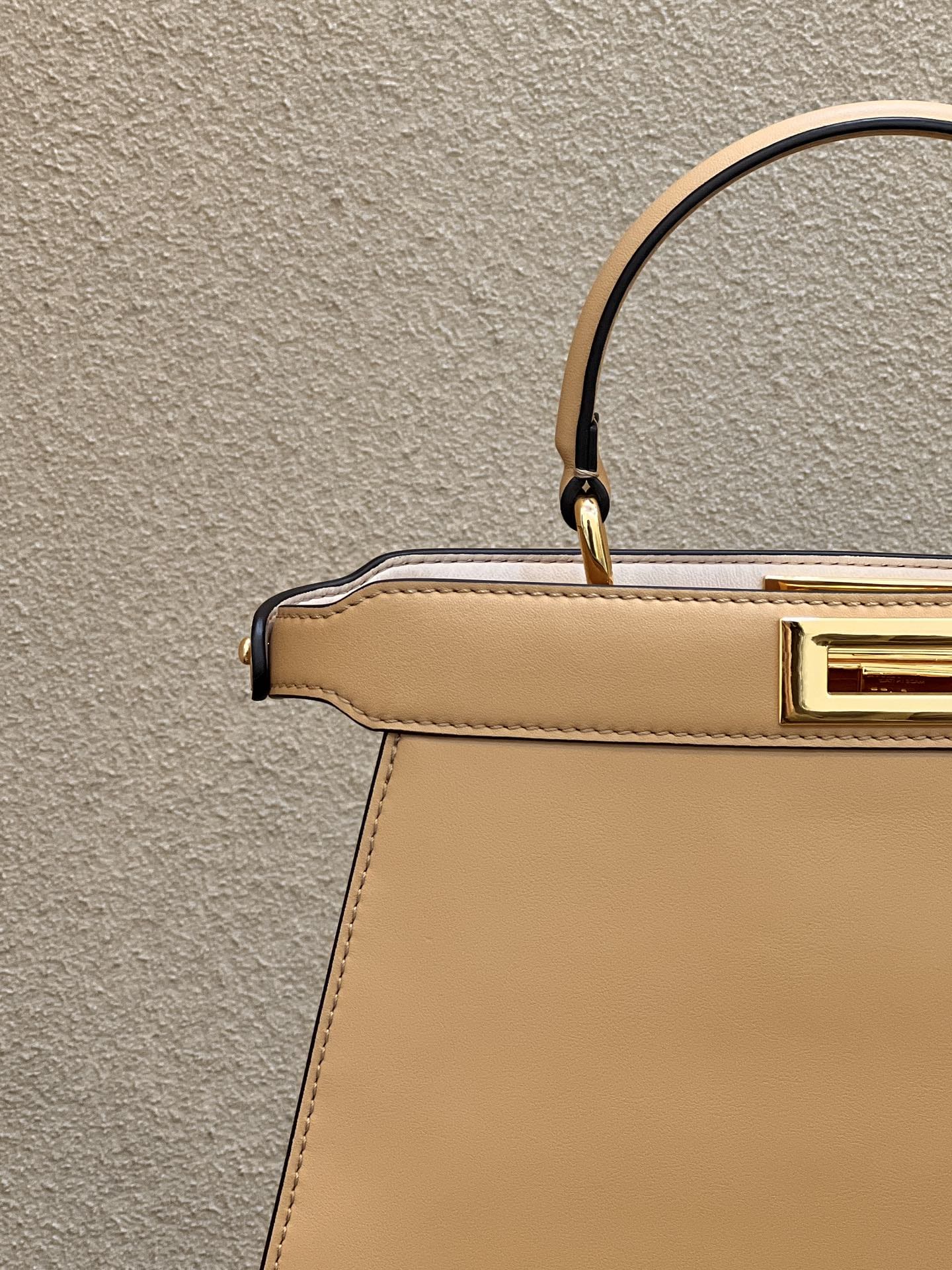 Bolsa FENDI PEEKABOO I See U