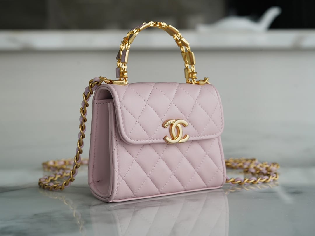 Bolsa CHANEL 22B