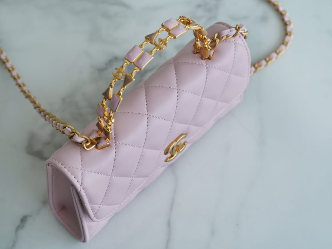 Bolsa CHANEL 22B