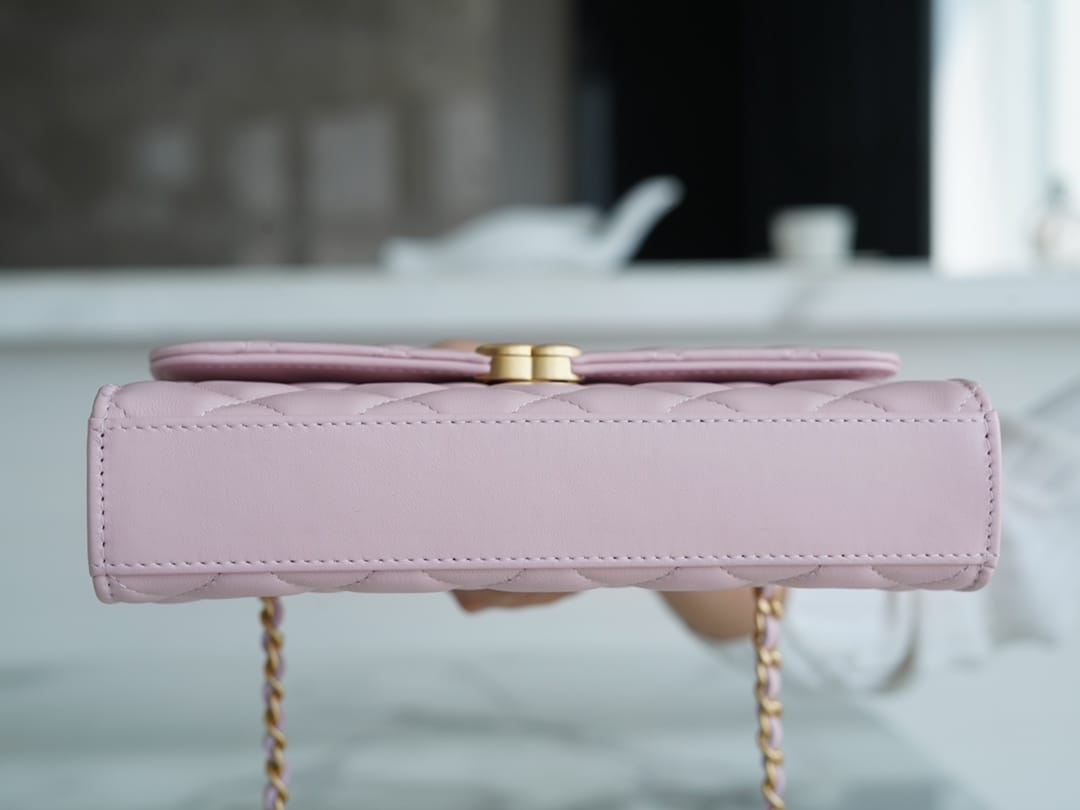 Bolsa CHANEL 22B