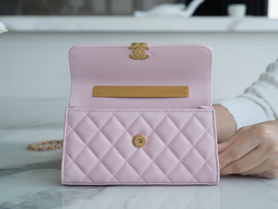 Bolsa CHANEL 22B