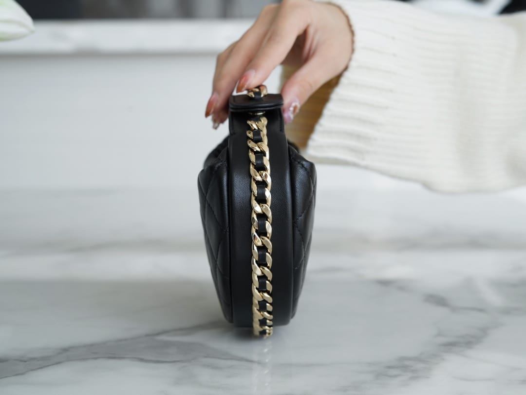 Bolsa CHANEL 23C