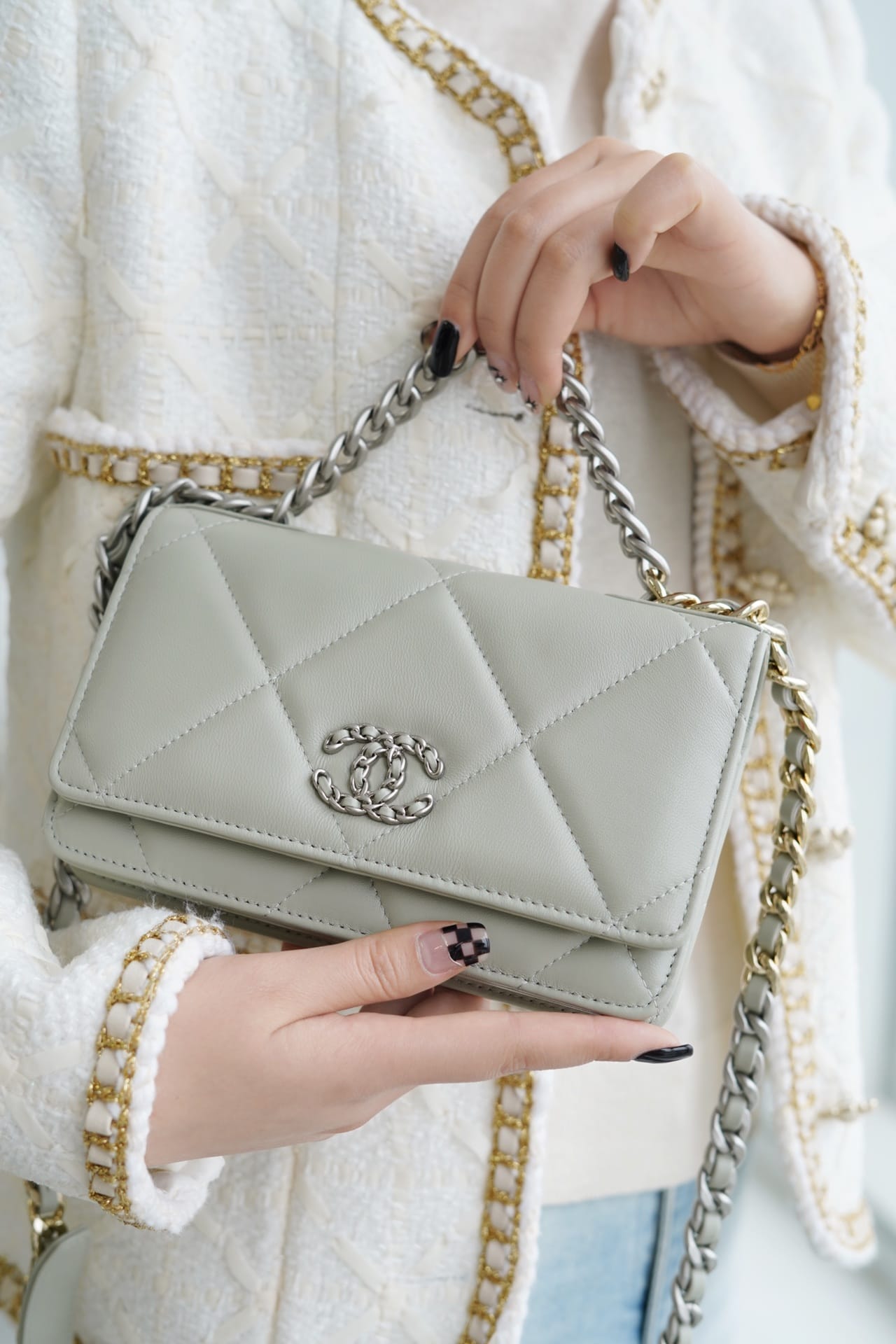 Bolsa CHANEL 19 WOC