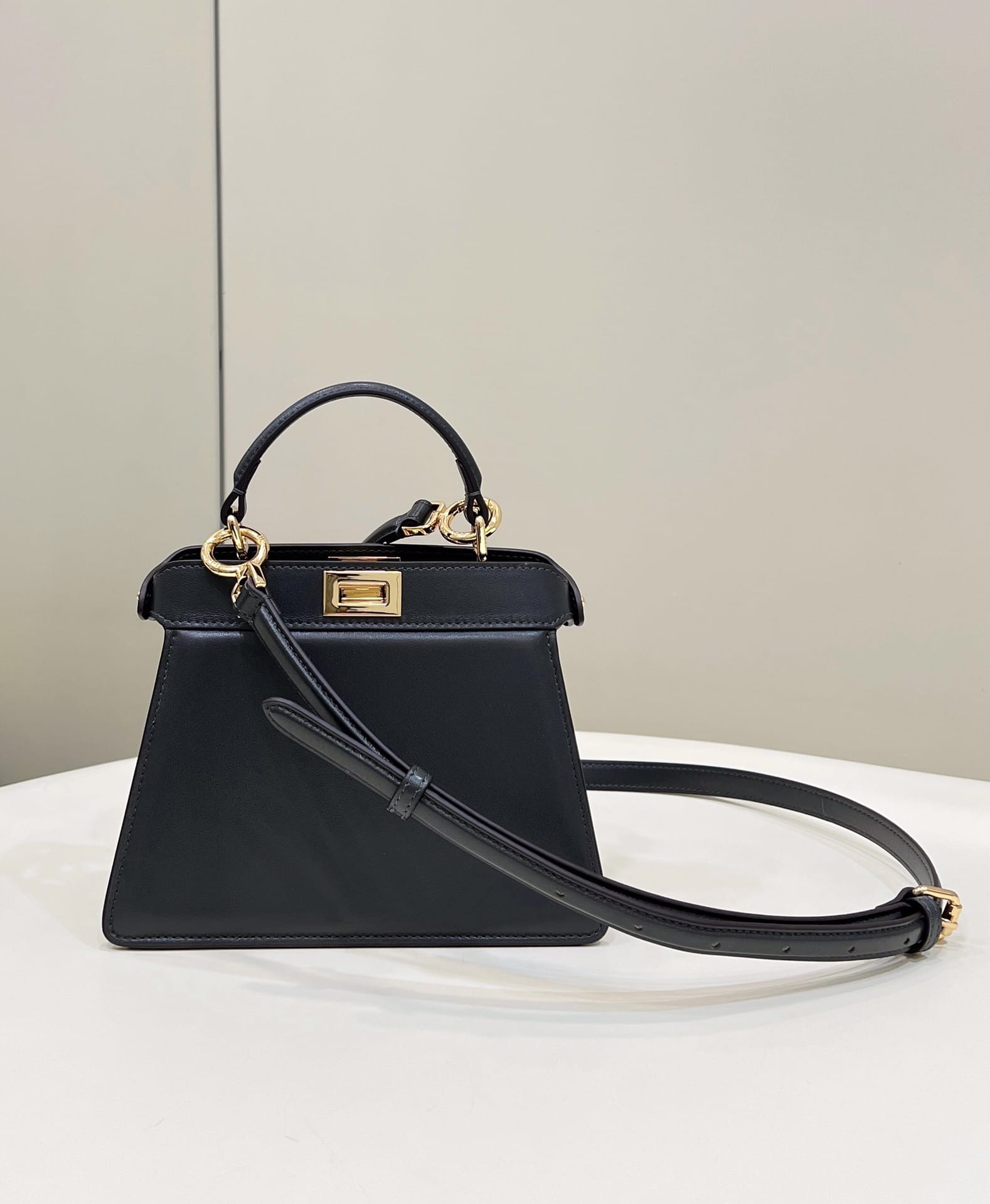 Bolsa FENDI peekaboo