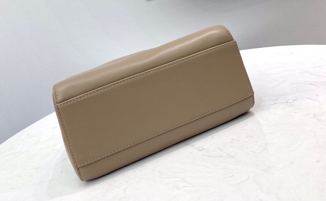 Bolsa FENDI peekaboo