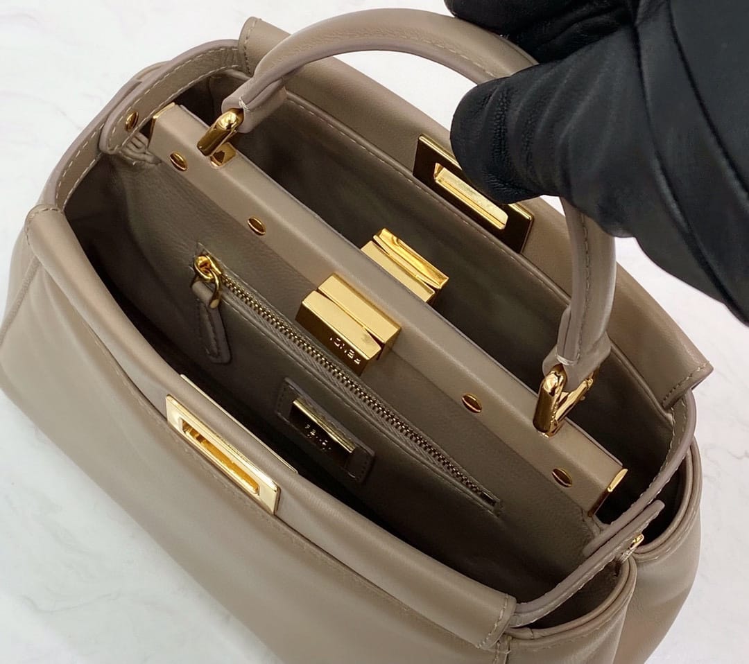 Bolsa FENDI peekaboo