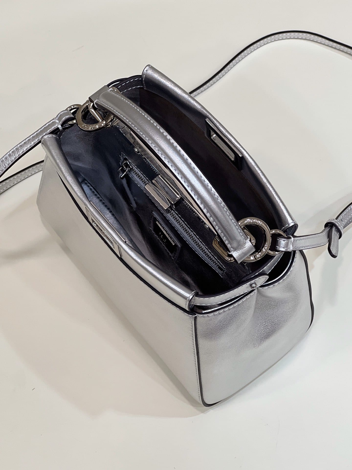 Bolsa FENDI peekaboo