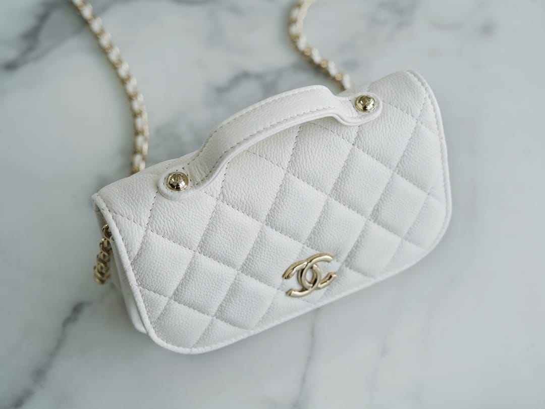 Bolsa CHANEL 22B Mini