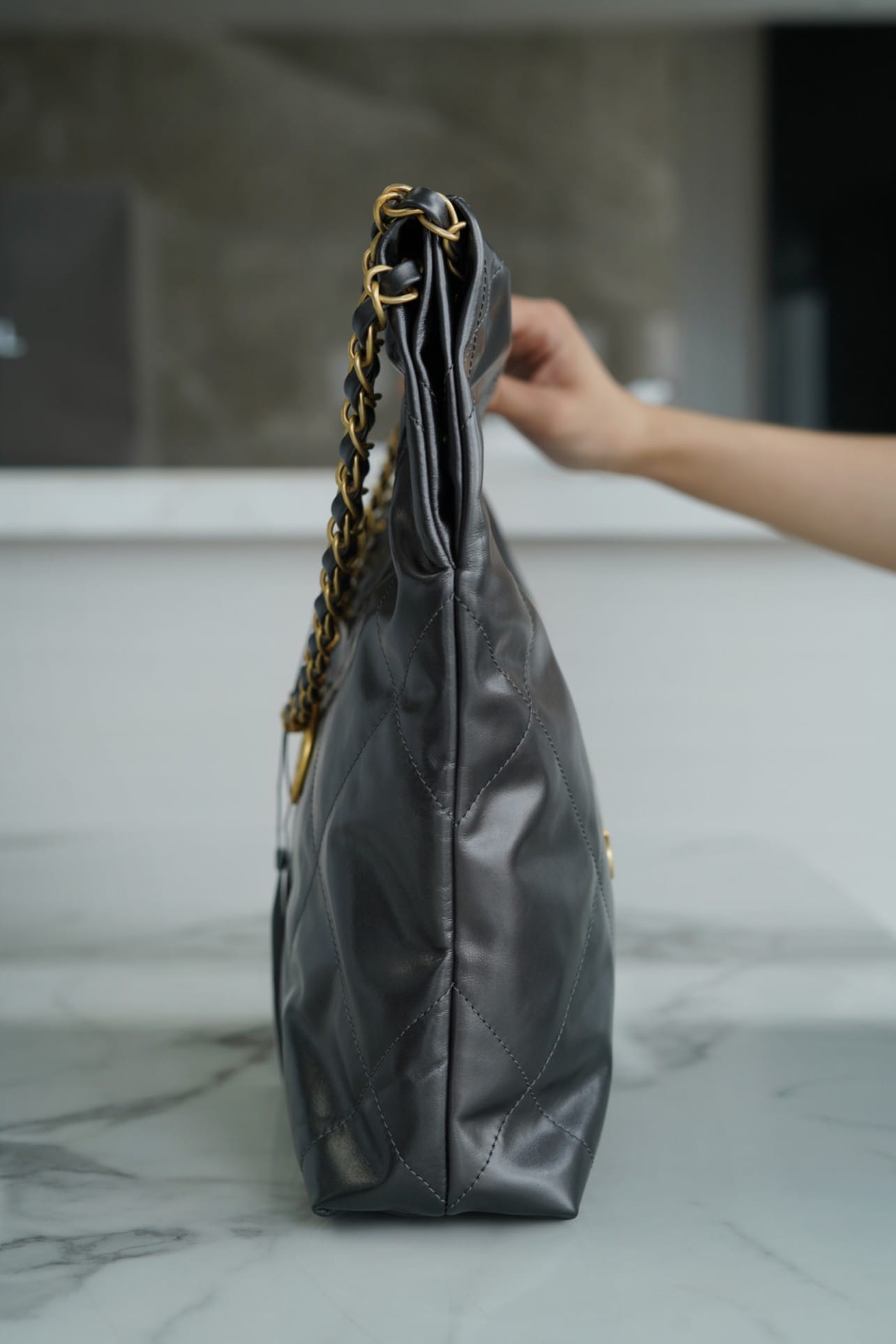 Bolsa CHANEL 22