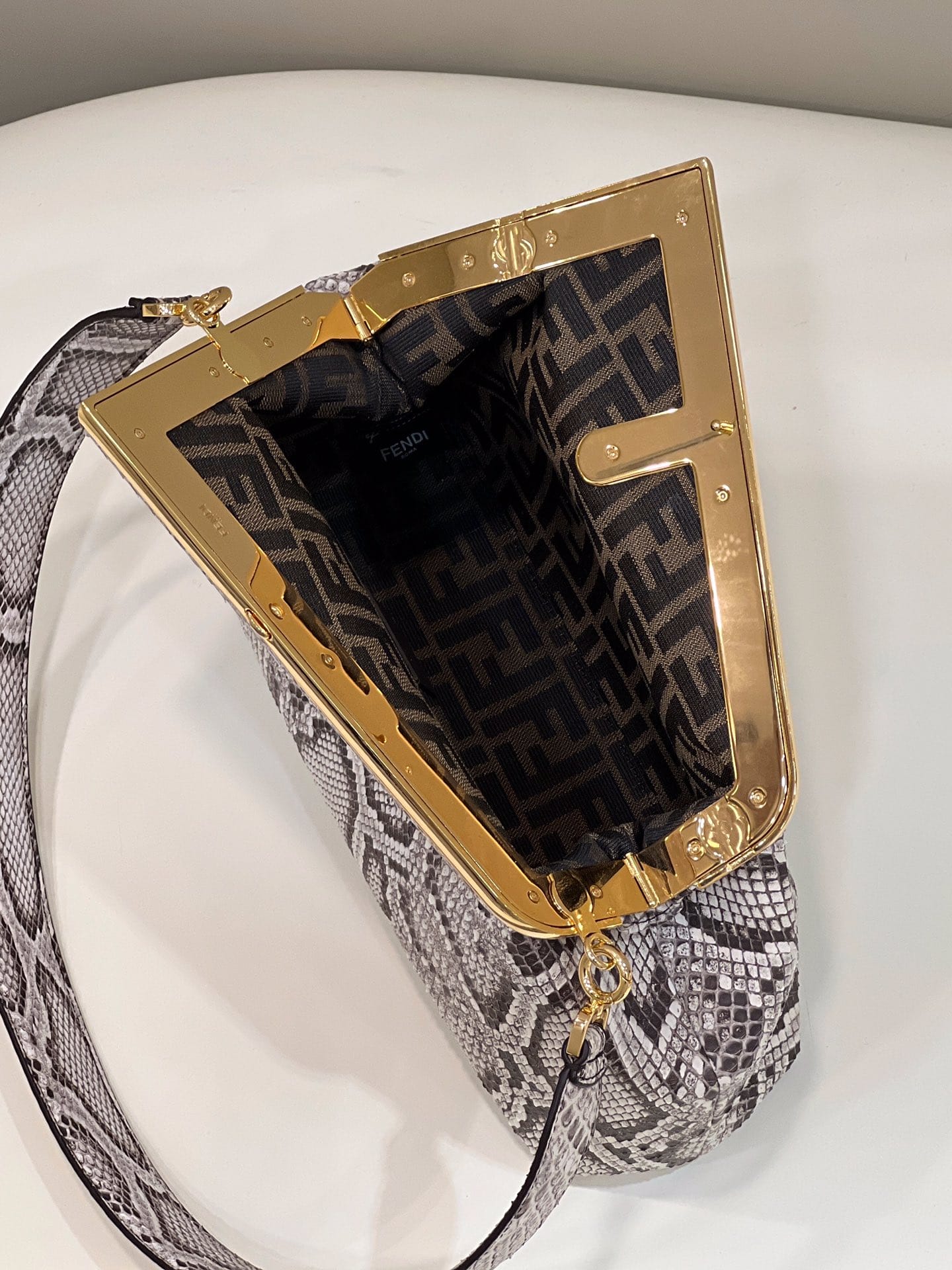Bolsa FENDI first