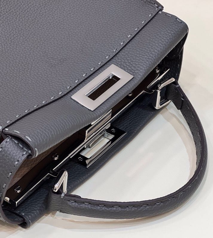 Bolsa FENDI peekaboo