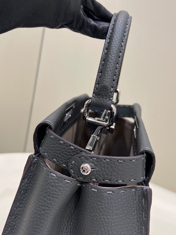 Bolsa FENDI peekaboo