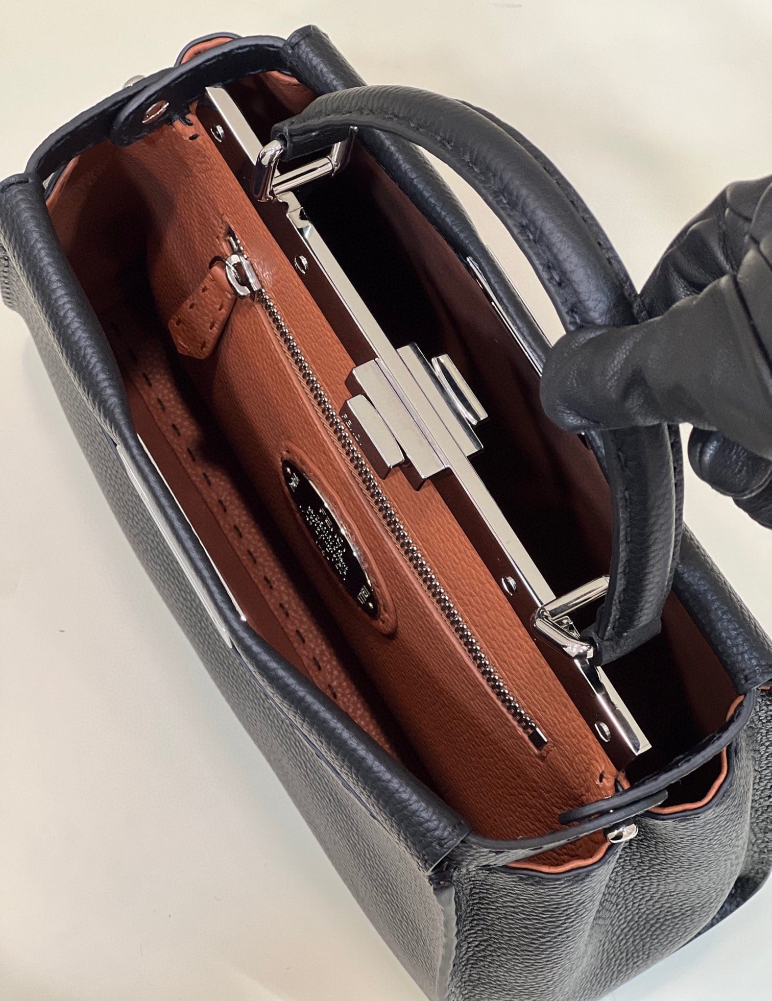 Bolsa FENDI peekaboo