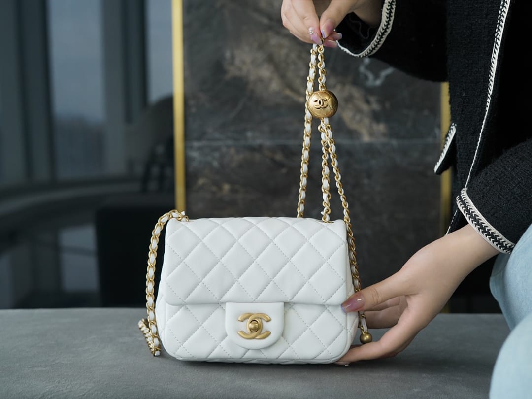 Bolsa CHANEL 18CM