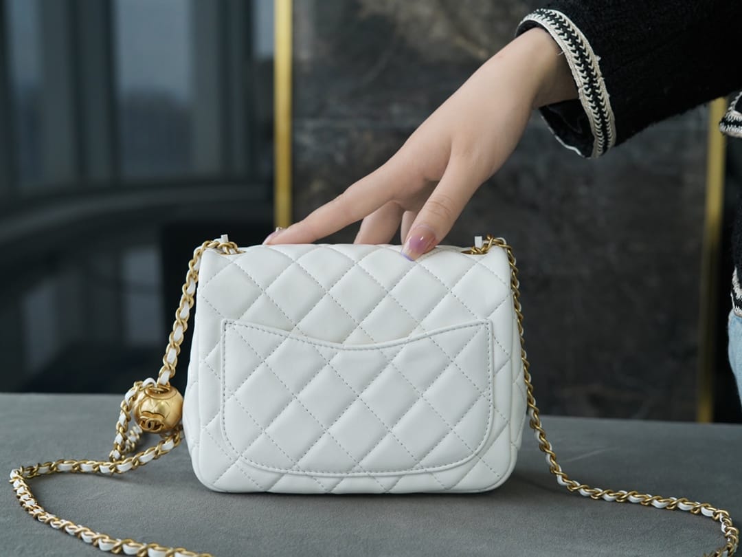 Bolsa CHANEL 18CM