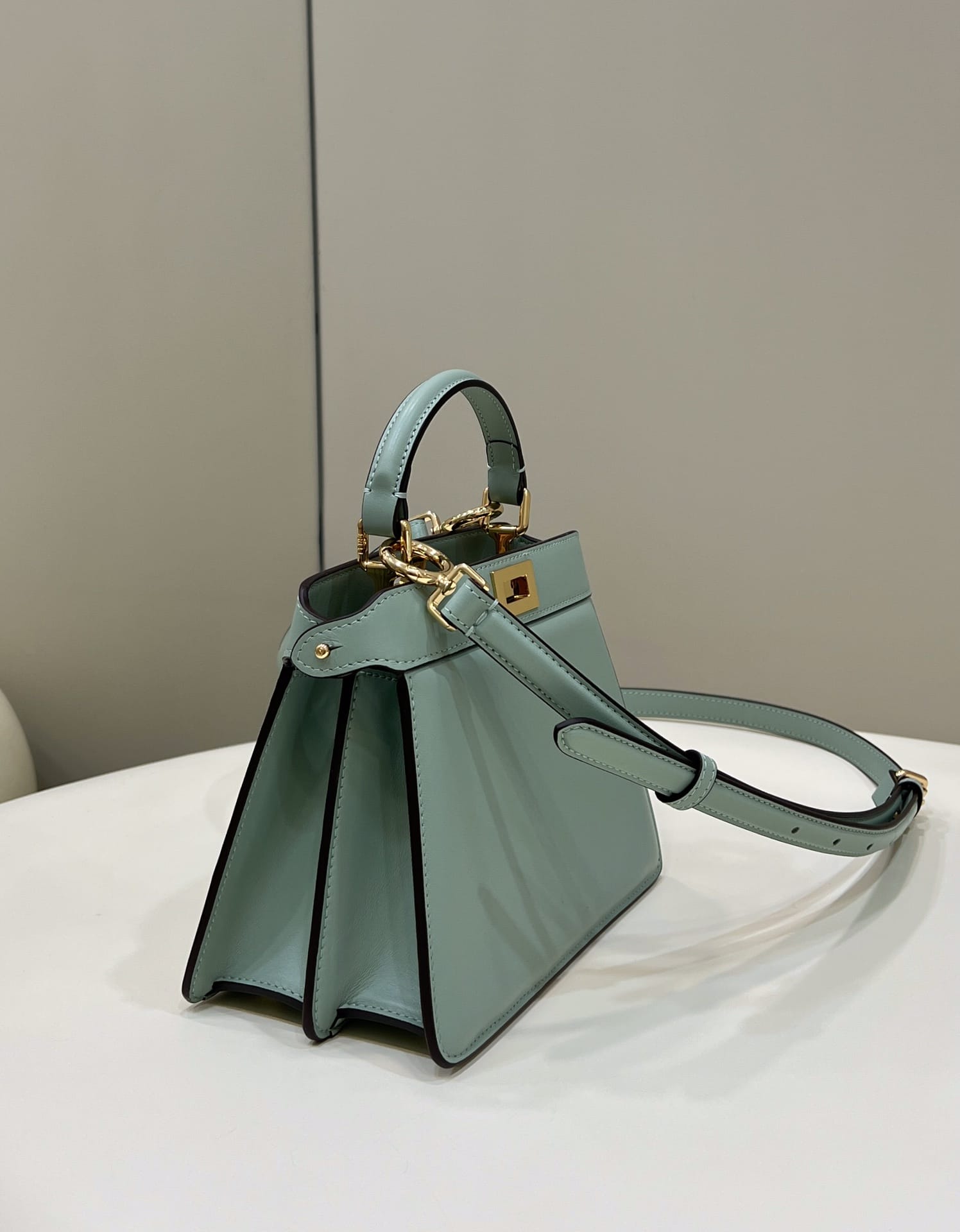 Bolsa FENDI peekaboo