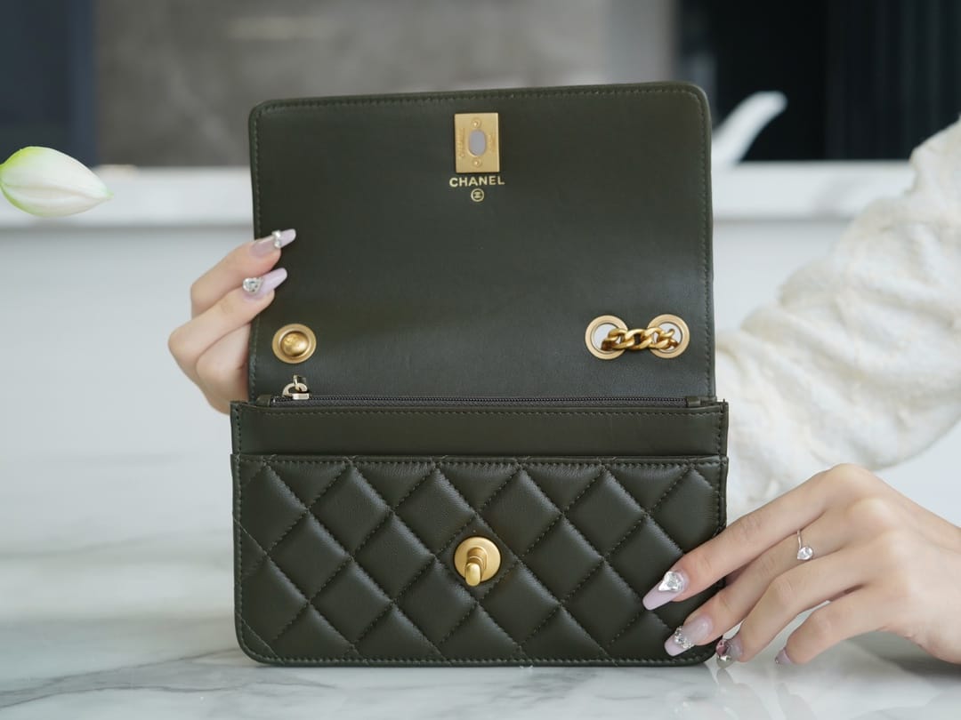 Bolsa CHANEL 22K