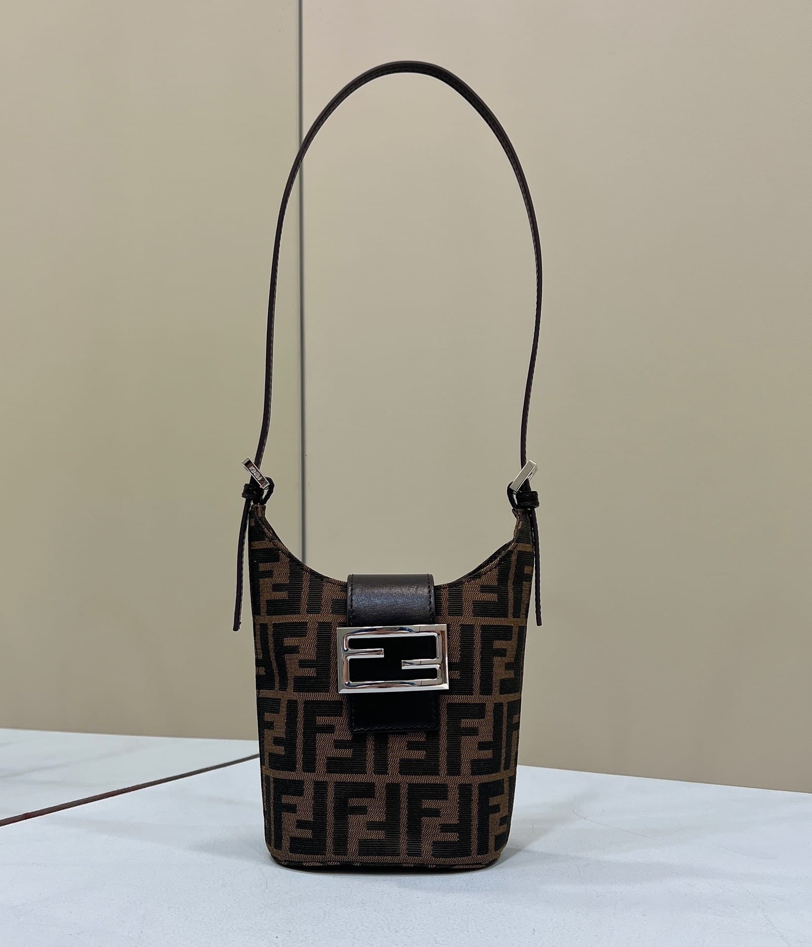 Bolsa FENDI FFLOGO Vintage