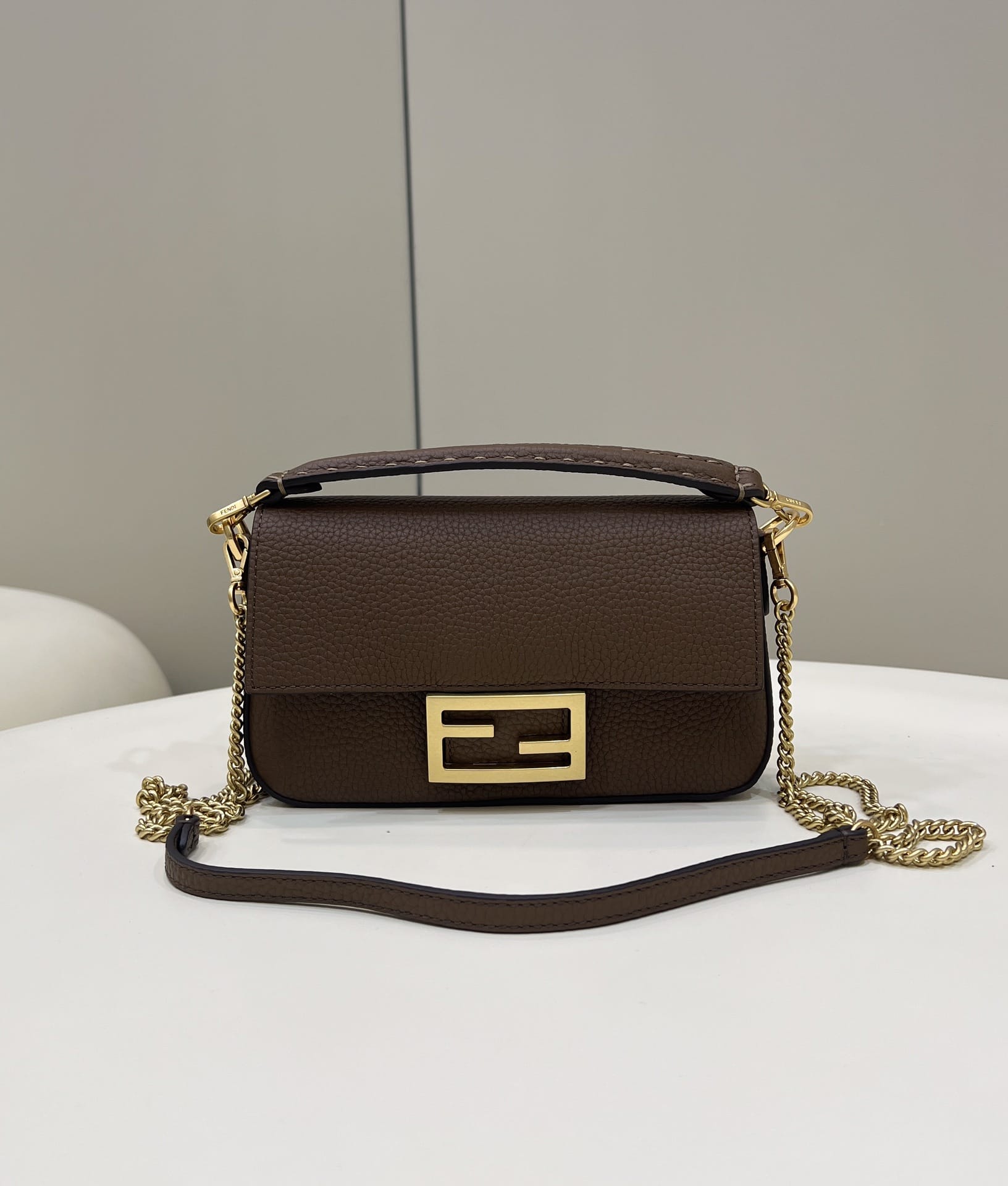 Bolsa FENDI baguette