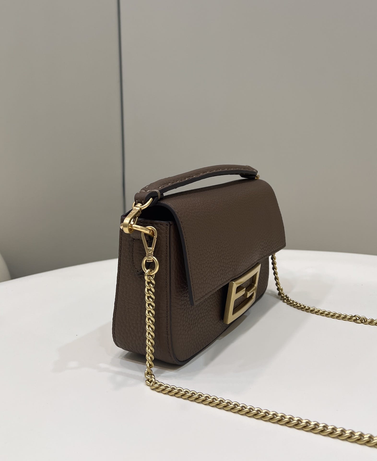 Bolsa FENDI baguette