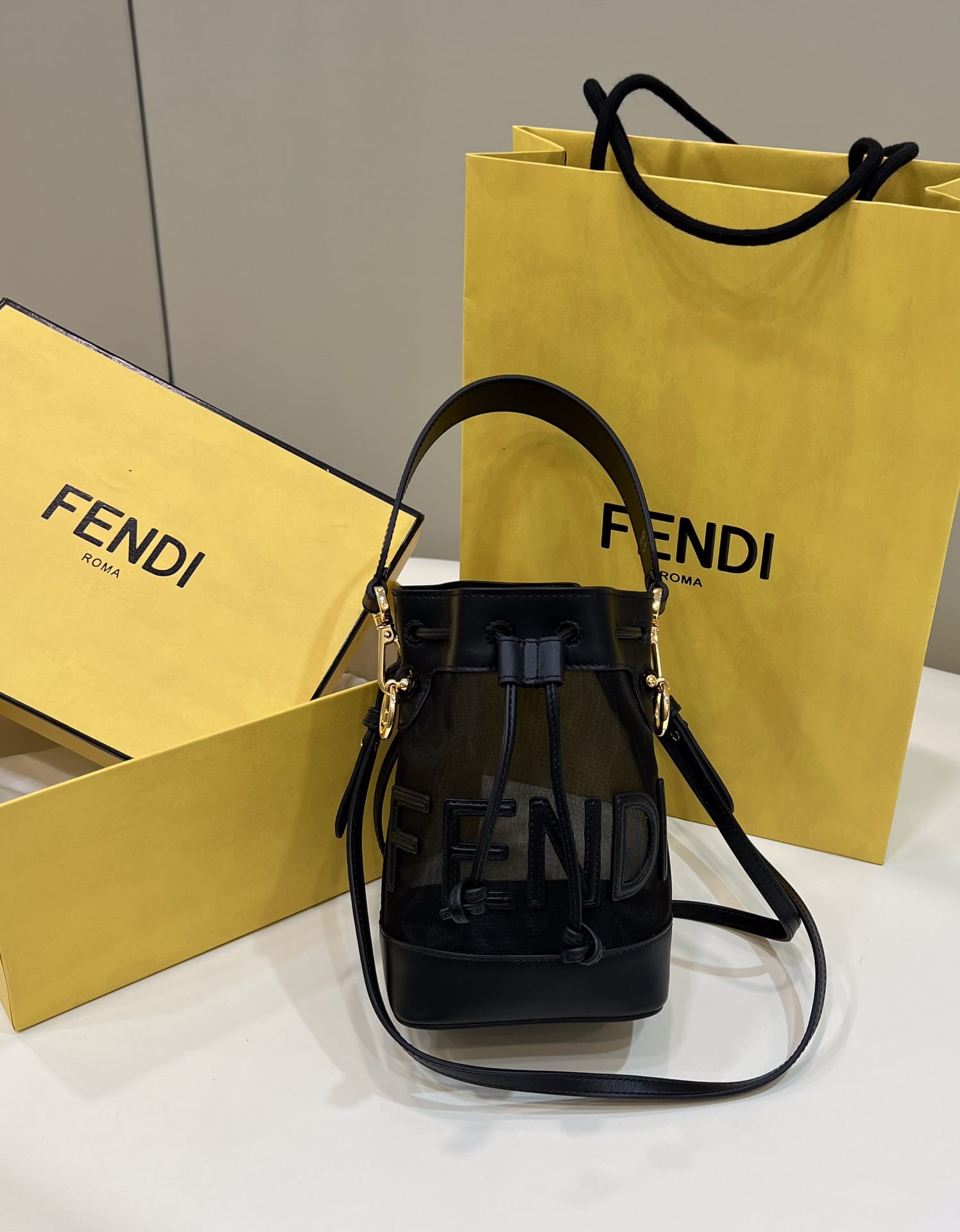Bolsa FENDI LOGO