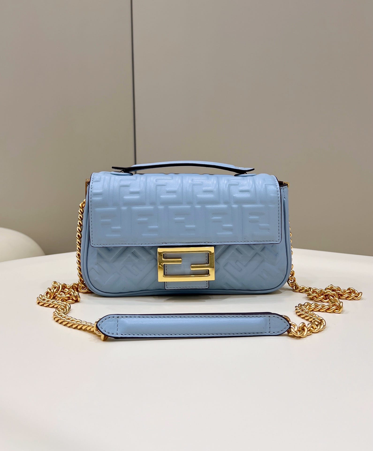 Bolsa FENDI baguette