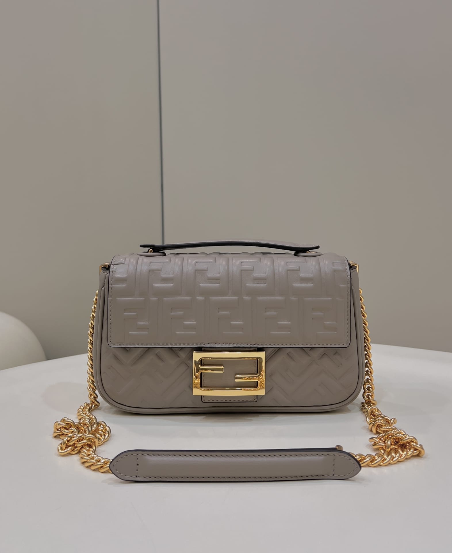 Bolsa FENDI baguette