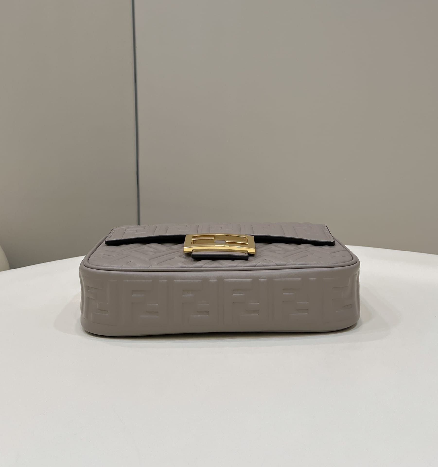 Bolsa FENDI baguette