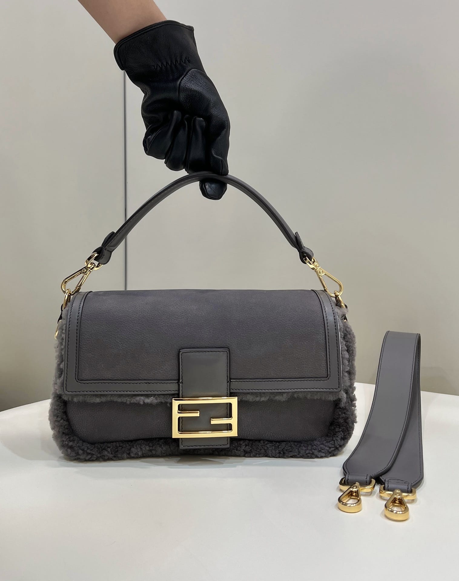 Bolsa FENDI baguette