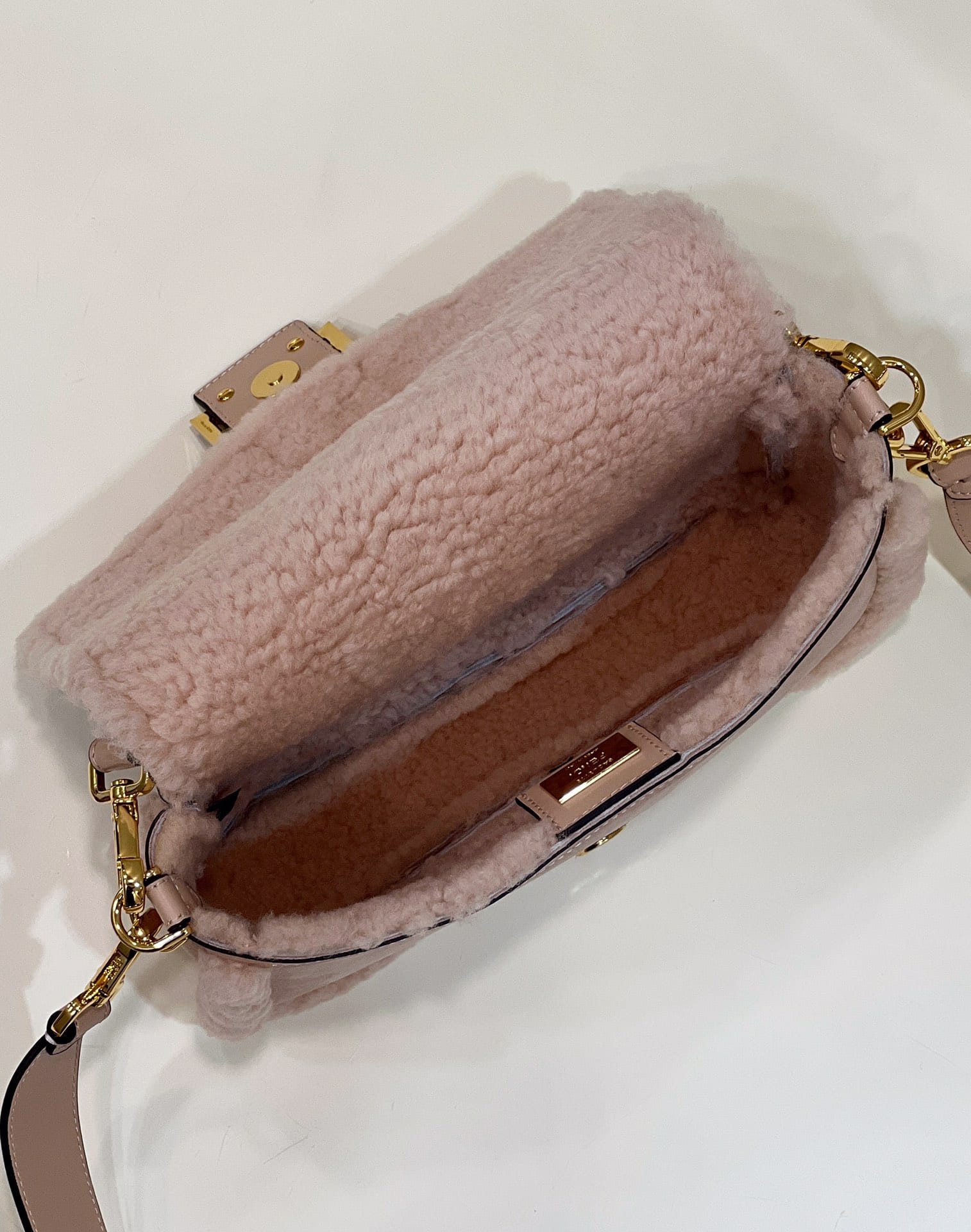 Bolsa FENDI baguette