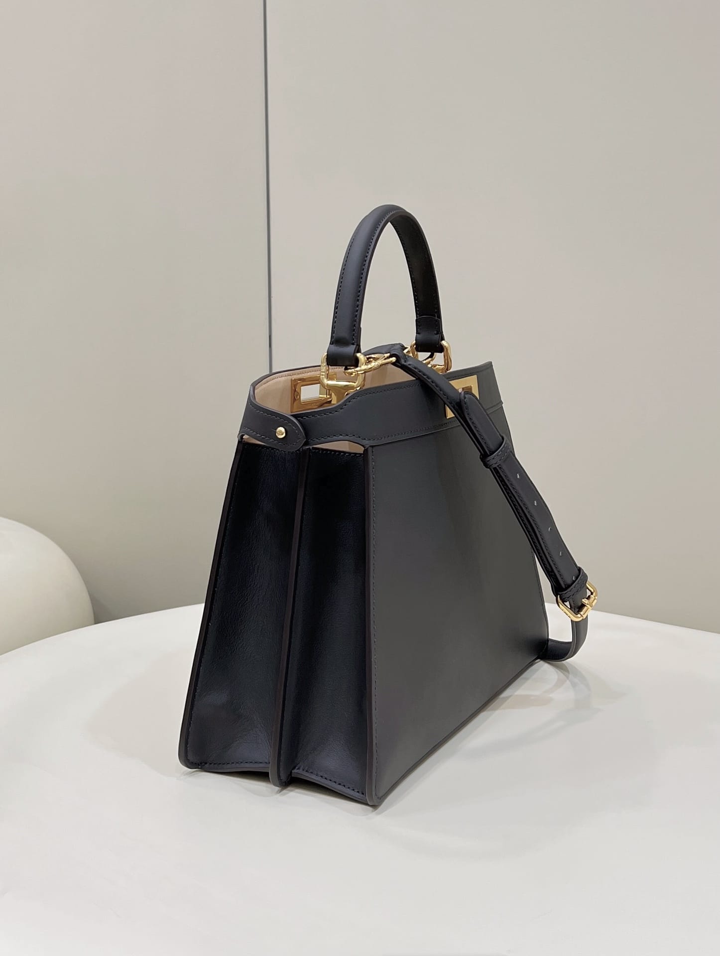 Bolsa FENDI PEEKABOO I See U