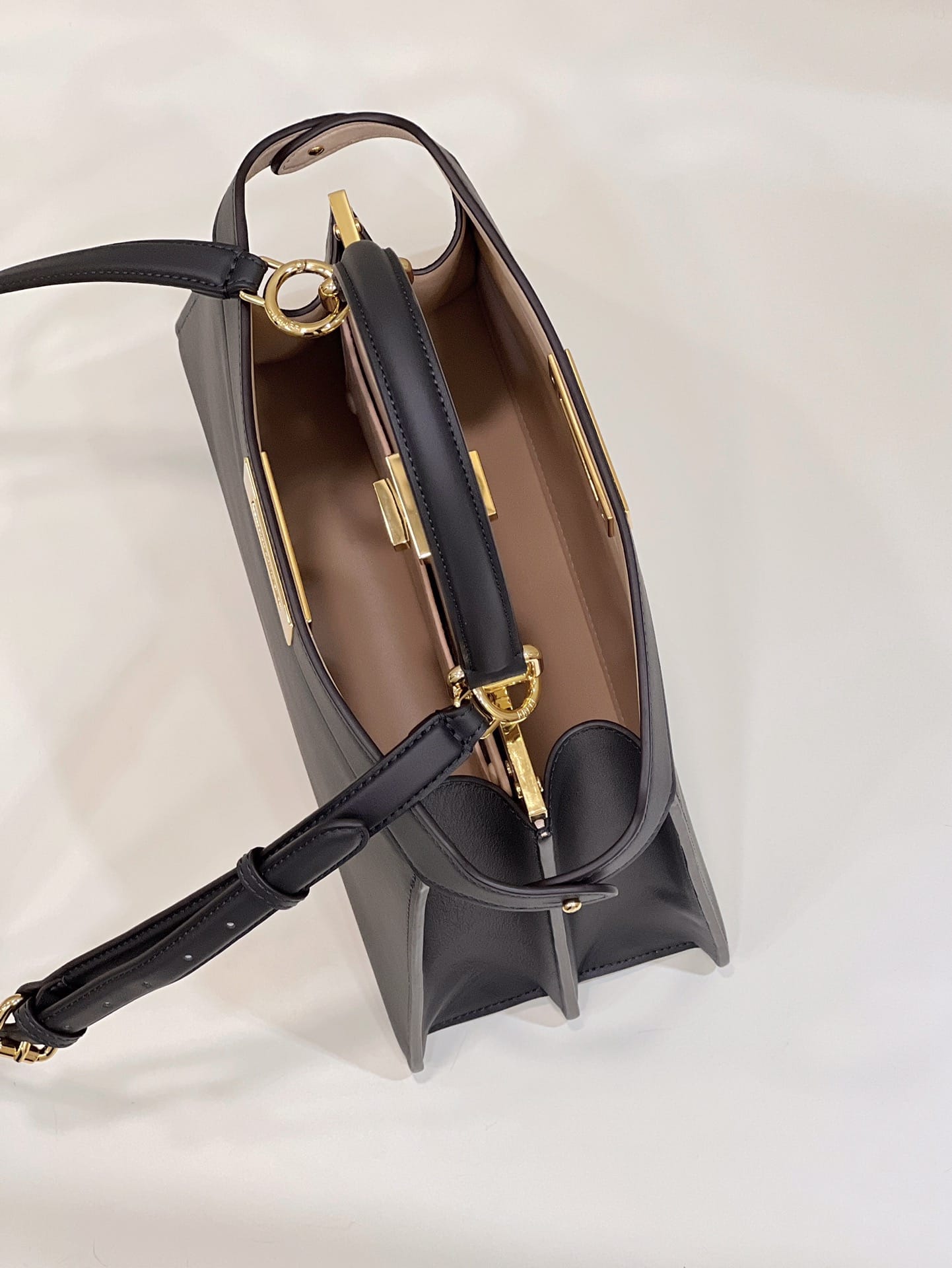 Bolsa FENDI PEEKABOO I See U