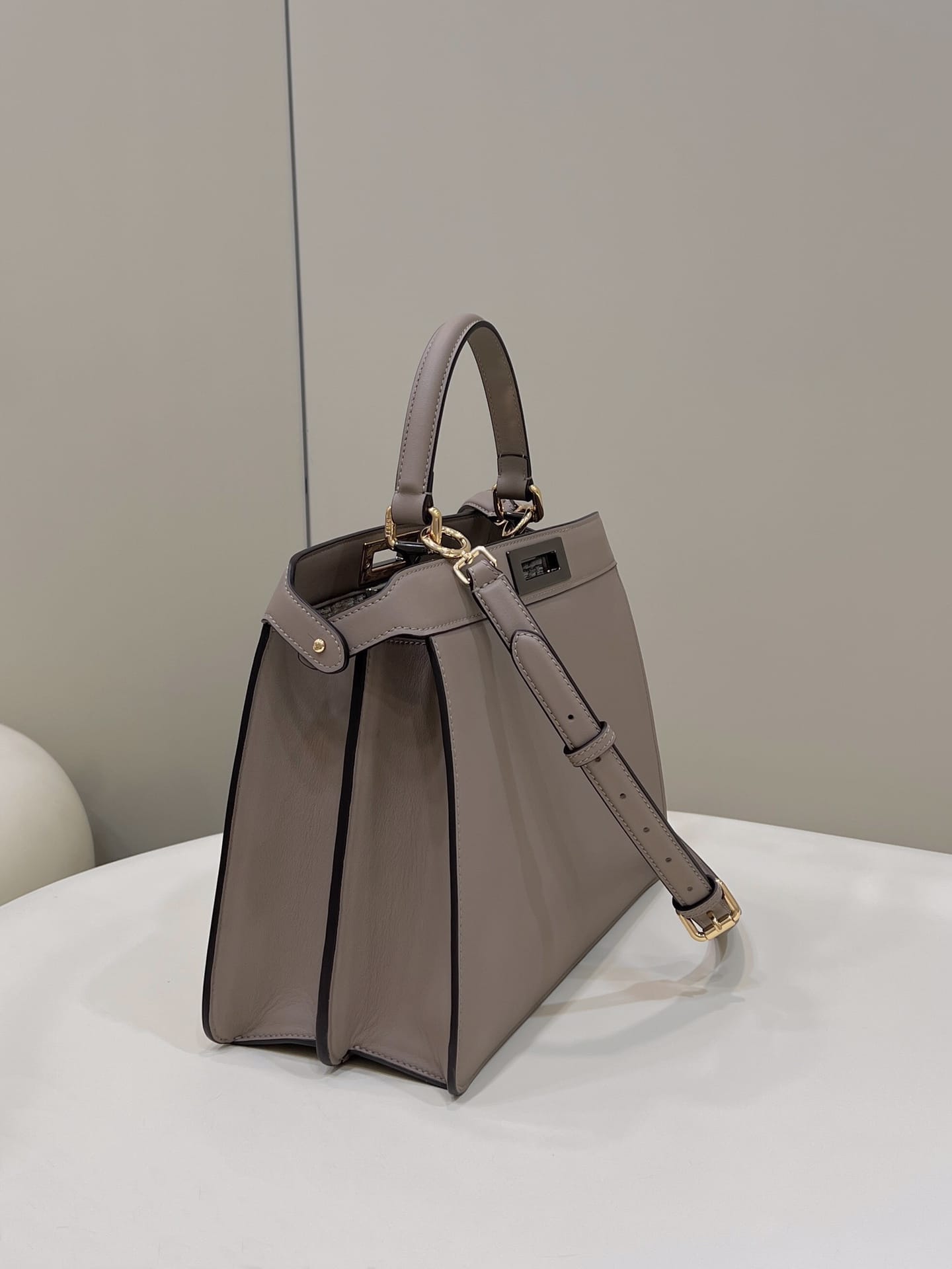 Bolsa FENDI peekaboo