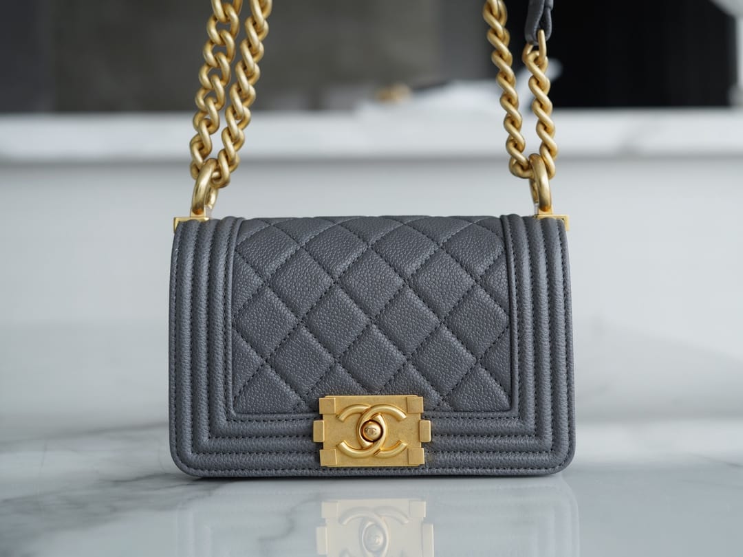 Bolsa CHANEL 22A Mini Leboy 15CM