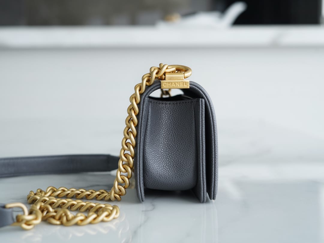 Bolsa CHANEL 22A Mini Leboy 15CM