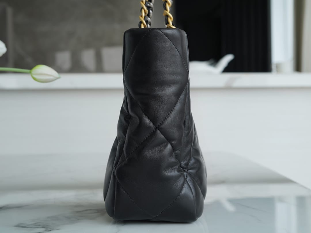 Bolsa CHANEL 19BAG TOTE