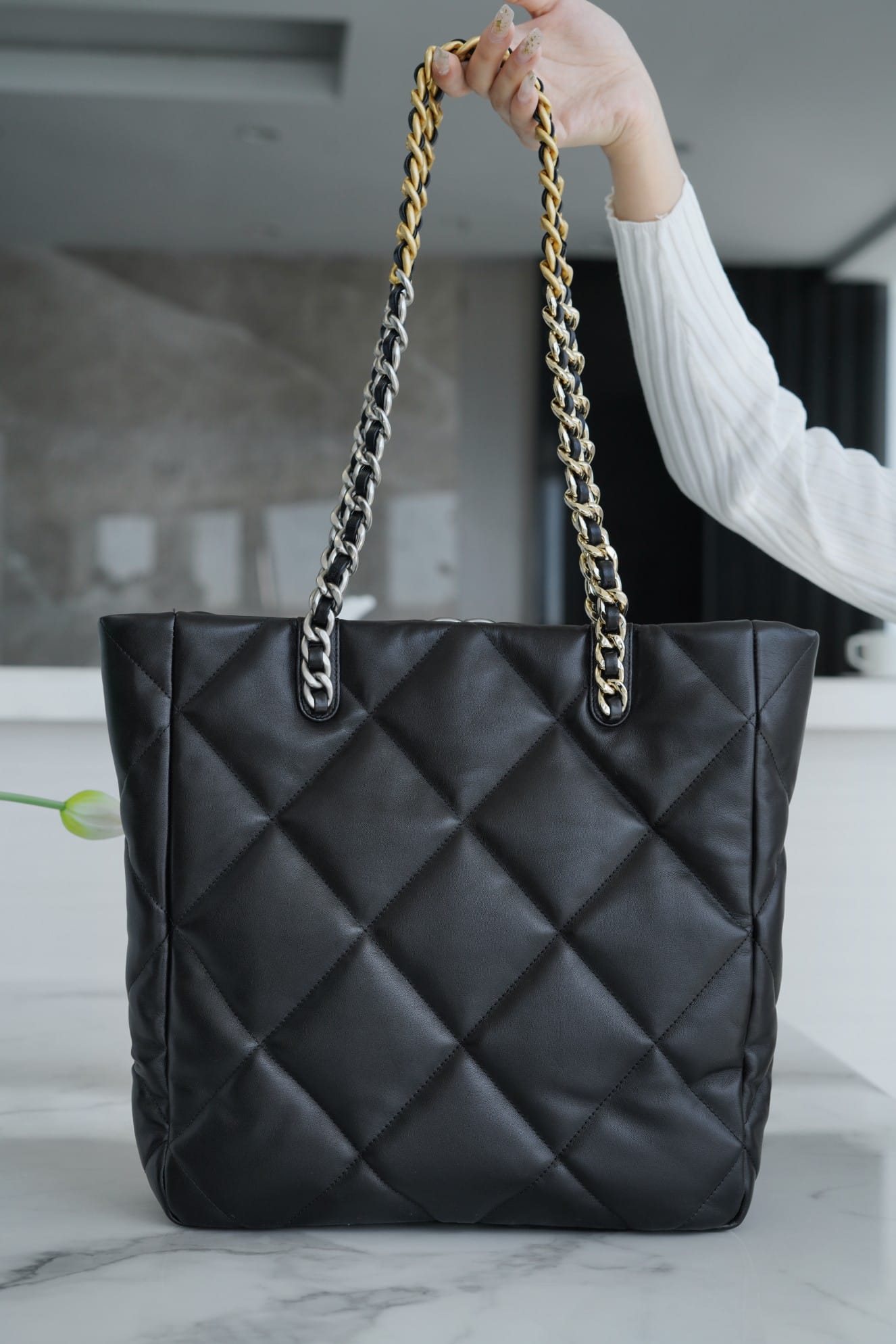 Bolsa CHANEL 19