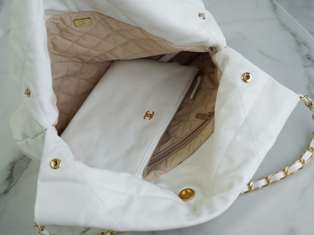 Bolsa CHANEL 22