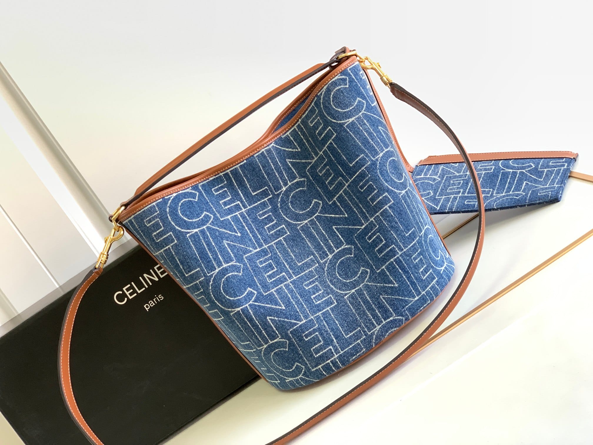 Bolsa CELINE BUCKET 16 CELINE