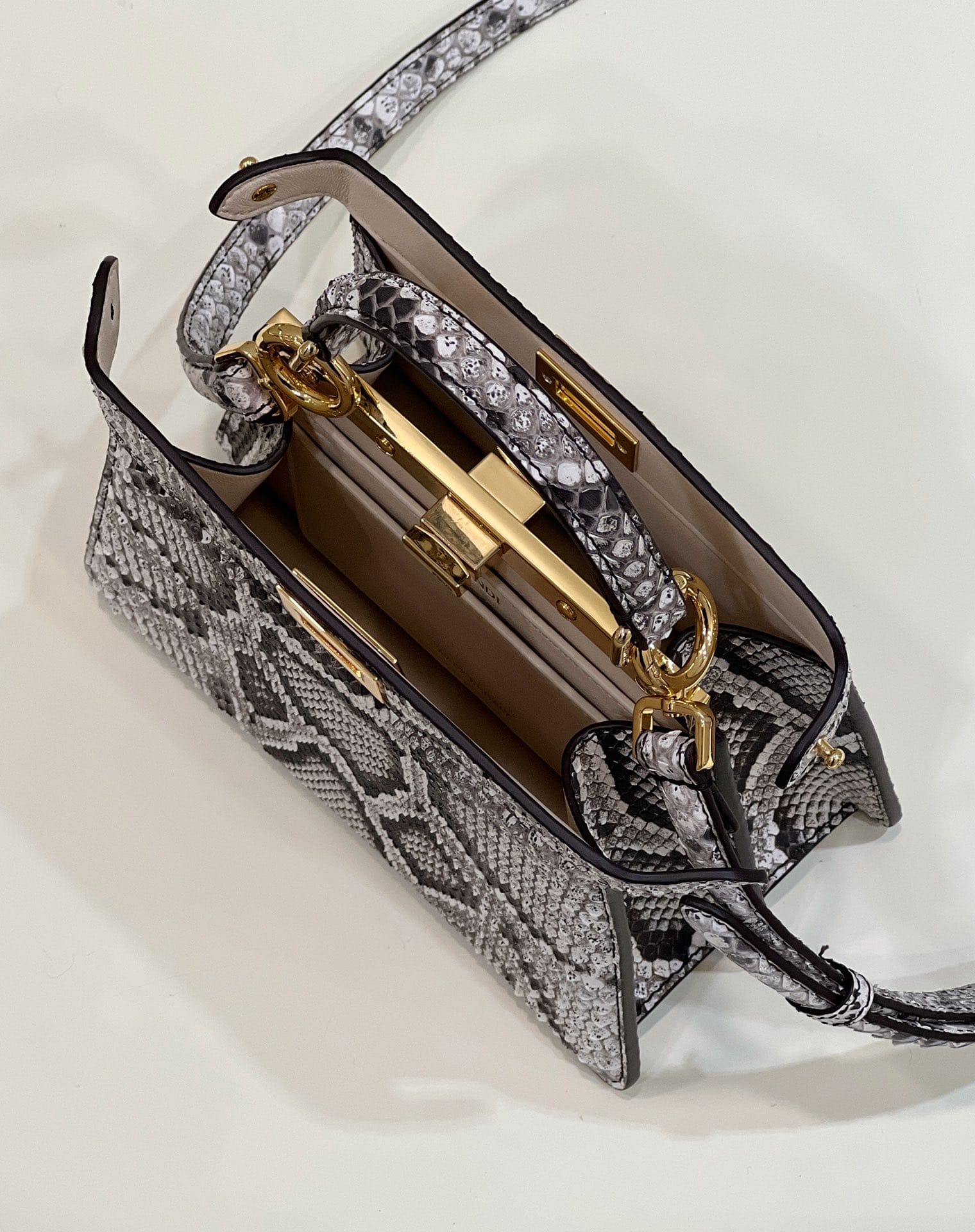 Bolsa FENDI Peekaboo