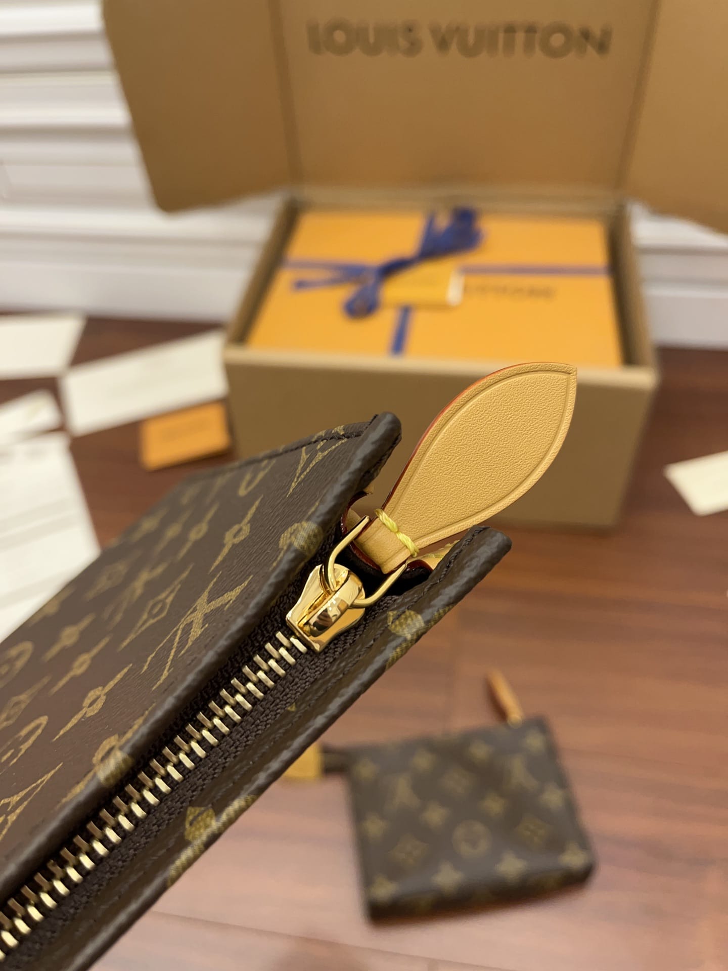 Bolsa Louis Vuitton TOILETRY POUCH ON CHAIN