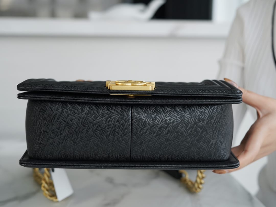 Bolsa CHANEL Leboy 25