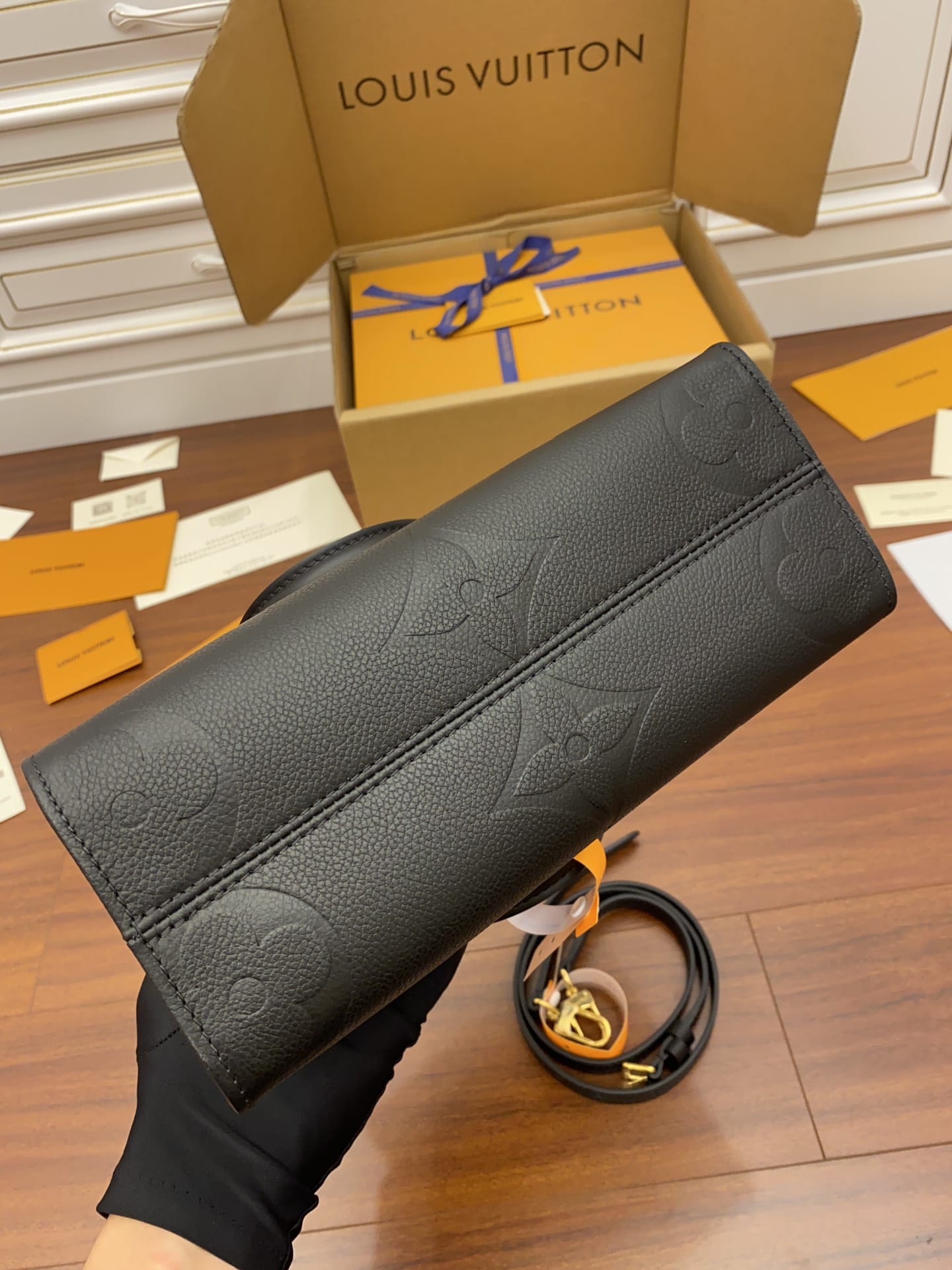 Bolsa Louis Vuitton ONTHEGO PM