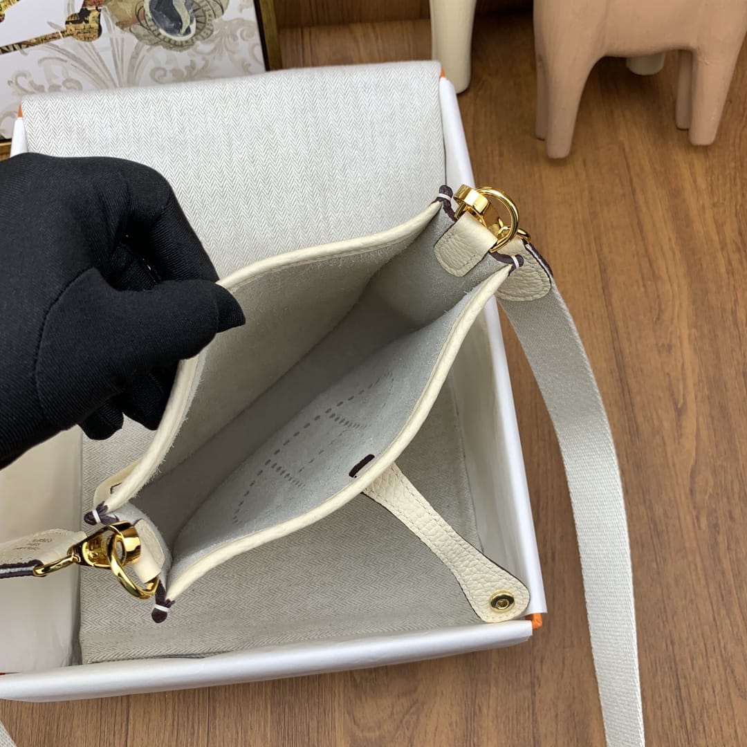 Bolsa Hermès Mini Evelyn 17cm Clemence i2