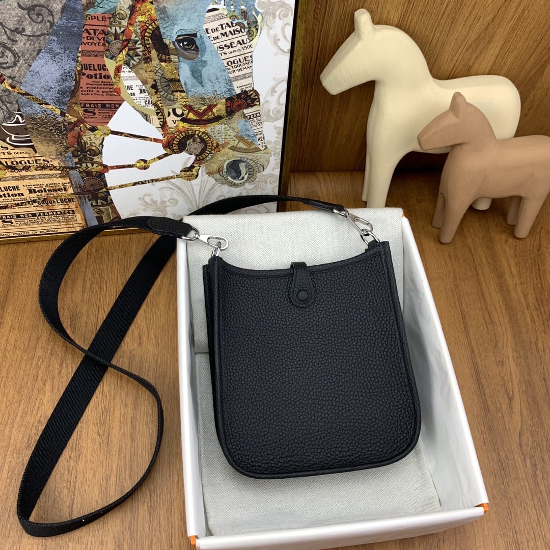Bolsa Hermès Mini Evelyn 17cm Clemence 89