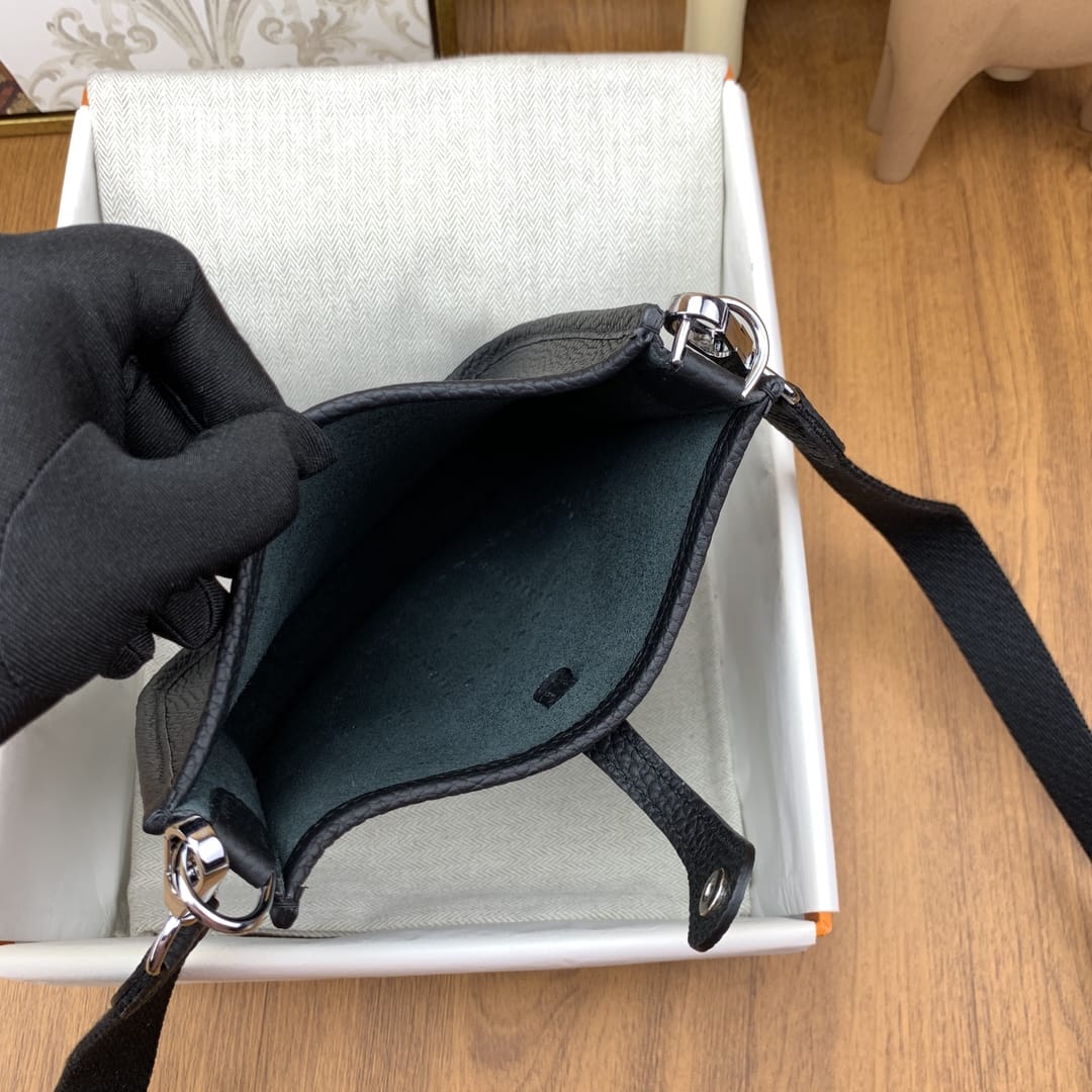 Bolsa Hermès Mini Evelyn 17cm Clemence